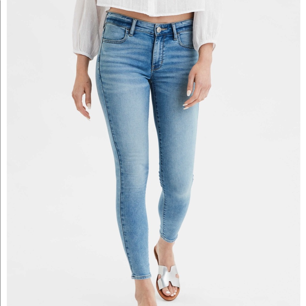 2/$30 AEO Lightwash Jegging